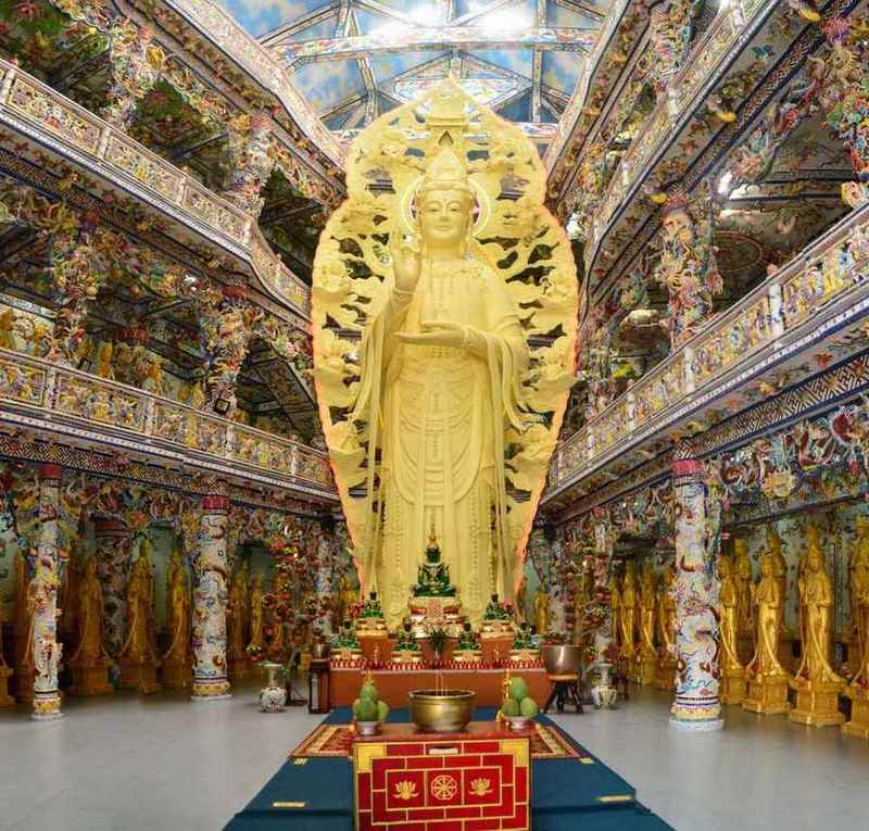 Places to See in Vietnam Lien Thuoc pagoda